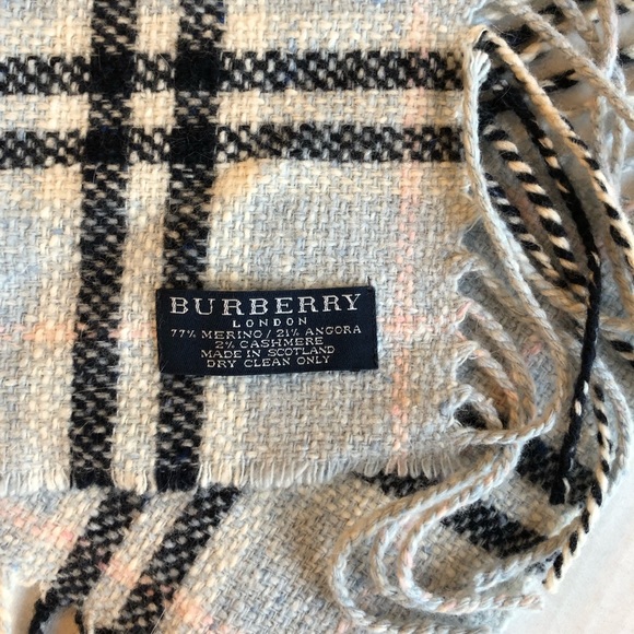 Burberry wool check happy fringe scarf - Picture 3 of 5